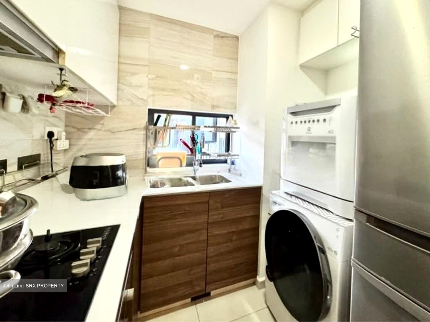 The Brownstone (D27), Condominium #606970601